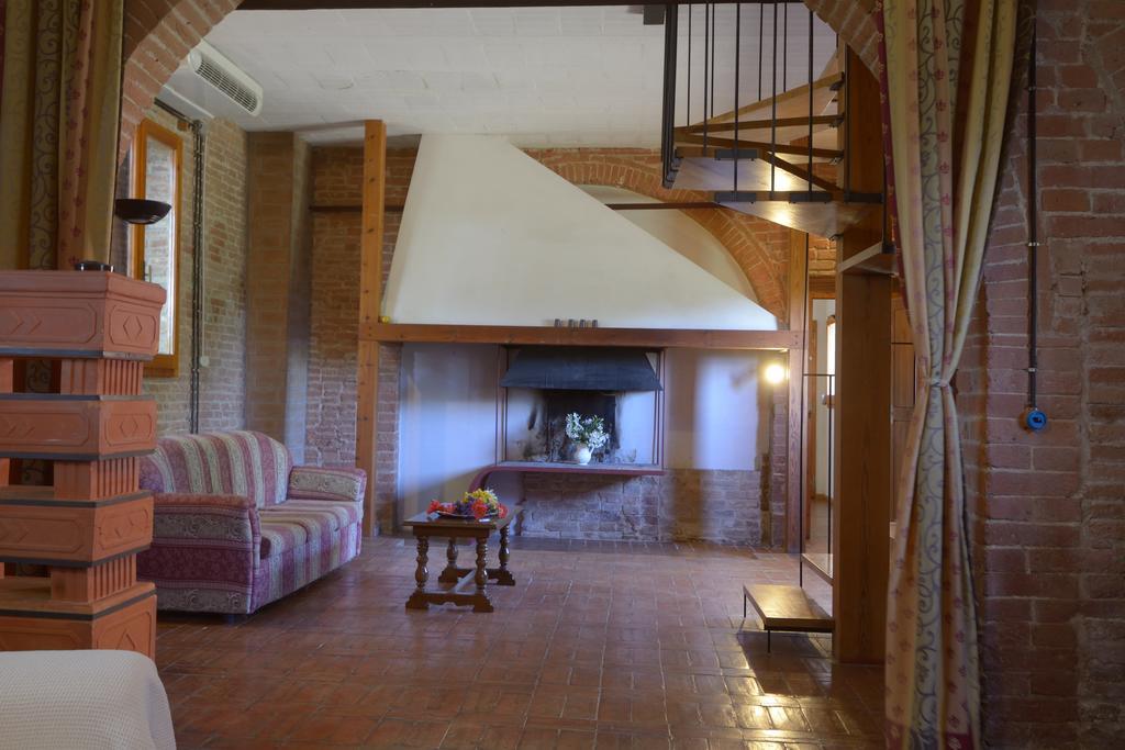 Agriturismo Borgo Del Papa Badia  Buitenkant foto