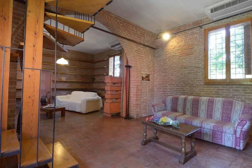 Agriturismo Borgo Del Papa Badia  Buitenkant foto