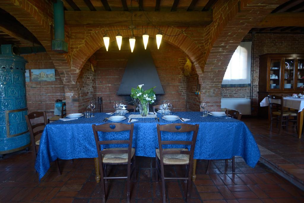 Agriturismo Borgo Del Papa Badia  Buitenkant foto