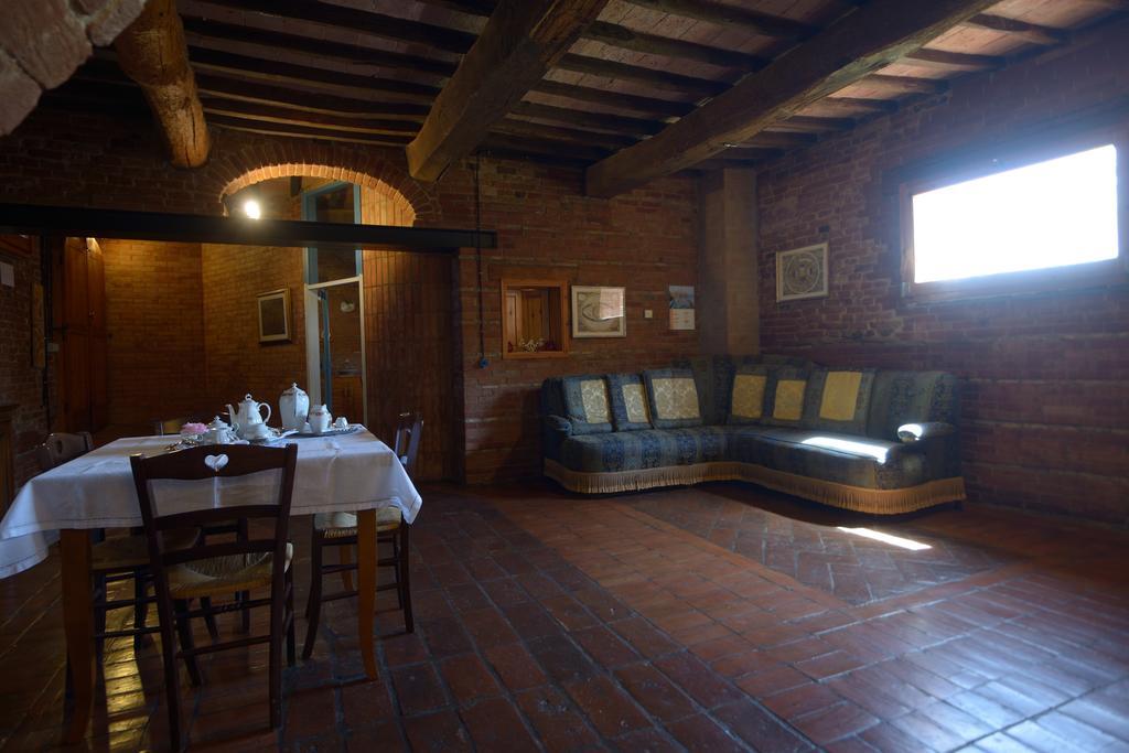 Agriturismo Borgo Del Papa Badia  Buitenkant foto