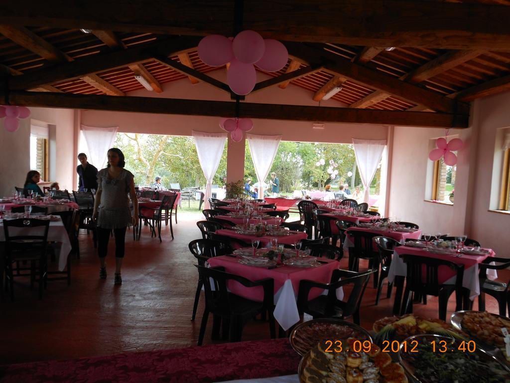 Agriturismo Borgo Del Papa Badia  Buitenkant foto