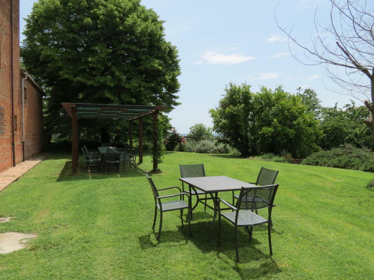 Agriturismo Borgo Del Papa Badia  Buitenkant foto